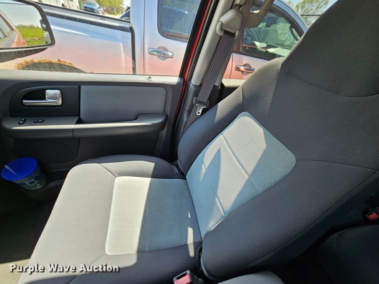 image for item DK1760 2003 Ford Expedition XLT  SUV