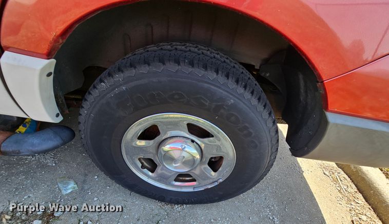 image for item DK1760 2003 Ford Expedition XLT  SUV