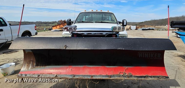 image for item DK1770 2006 Ford F350 Super Duty XLT  flatbed pickup truck