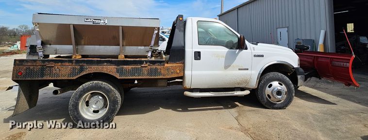 image for item DK1770 2006 Ford F350 Super Duty XLT  flatbed pickup truck
