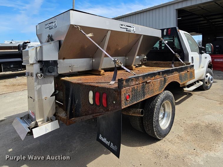 image for item DK1770 2006 Ford F350 Super Duty XLT  flatbed pickup truck