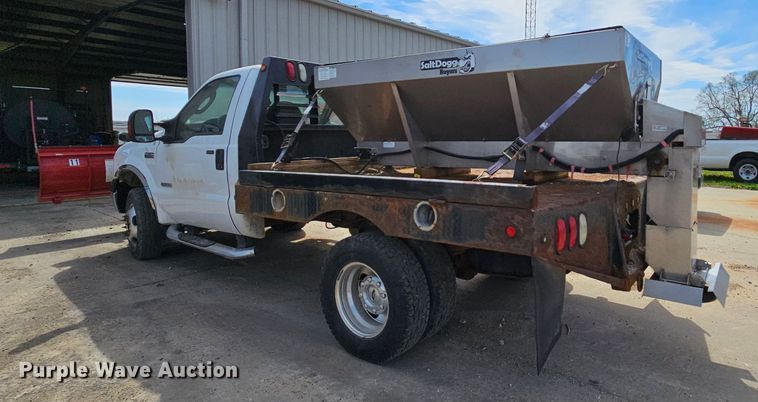 image for item DK1770 2006 Ford F350 Super Duty XLT  flatbed pickup truck