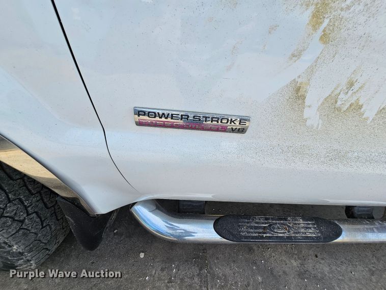 image for item DK1770 2006 Ford F350 Super Duty XLT  flatbed pickup truck