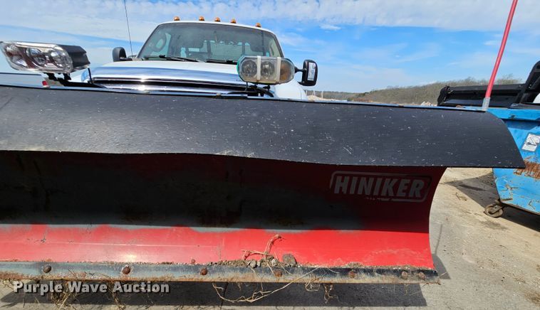 image for item DK1770 2006 Ford F350 Super Duty XLT  flatbed pickup truck