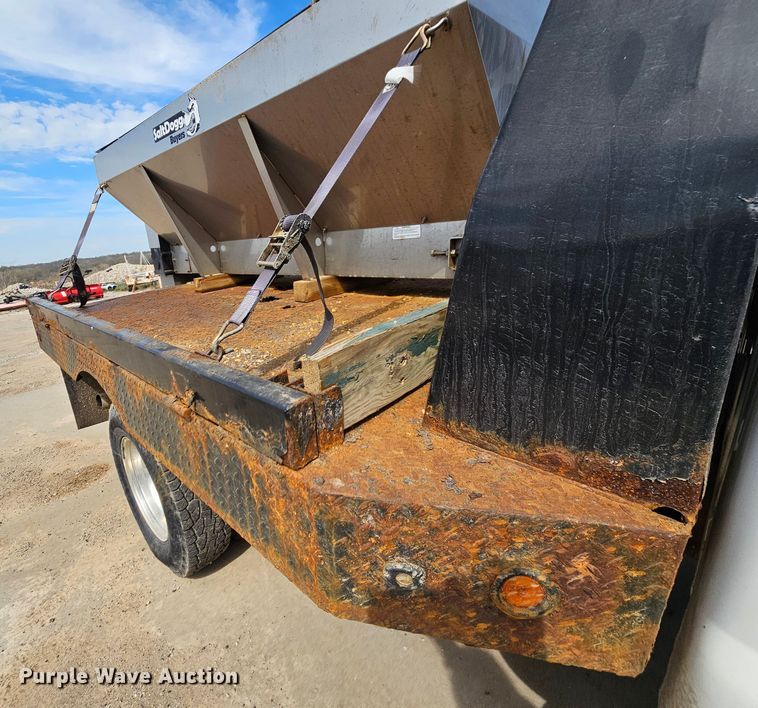 image for item DK1770 2006 Ford F350 Super Duty XLT  flatbed pickup truck