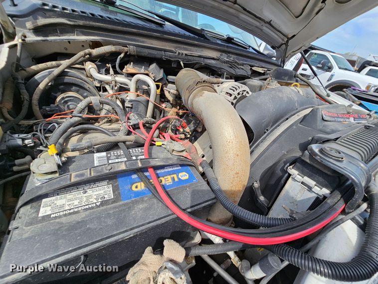 image for item DK1770 2006 Ford F350 Super Duty XLT  flatbed pickup truck