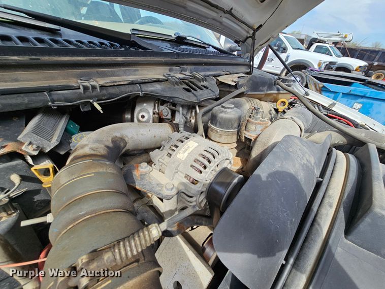 image for item DK1770 2006 Ford F350 Super Duty XLT  flatbed pickup truck