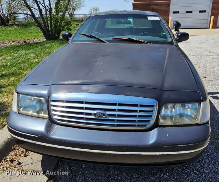 image for item DK1772 1999 Ford Crown Victoria Police Interceptor