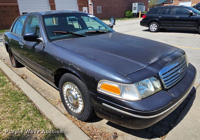 image for item DK1772 1999 Ford Crown Victoria Police Interceptor
