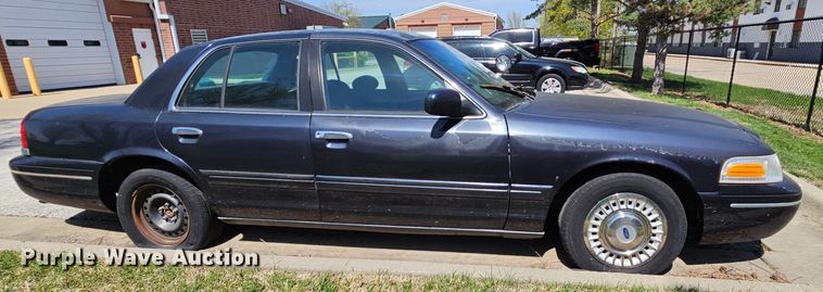 image for item DK1772 1999 Ford Crown Victoria Police Interceptor