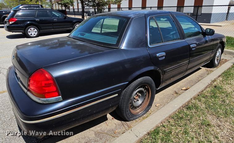 image for item DK1772 1999 Ford Crown Victoria Police Interceptor