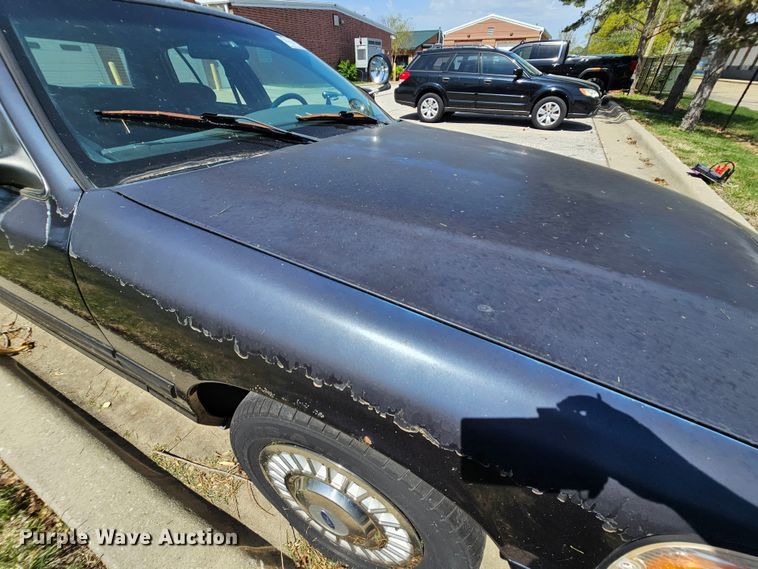 image for item DK1772 1999 Ford Crown Victoria Police Interceptor