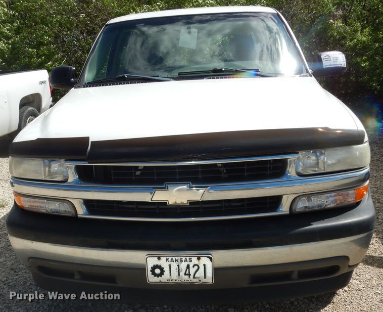 image for item DK1777 2006 Chevrolet Suburban 1500  SUV