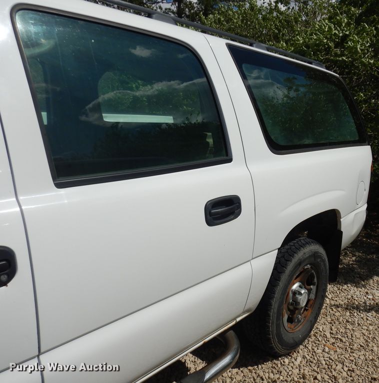 image for item DK1777 2006 Chevrolet Suburban 1500  SUV