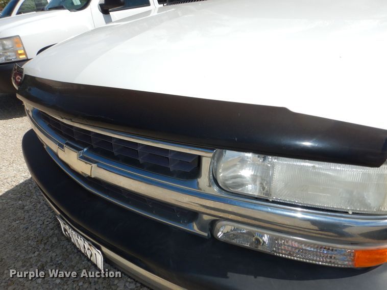 image for item DK1777 2006 Chevrolet Suburban 1500  SUV