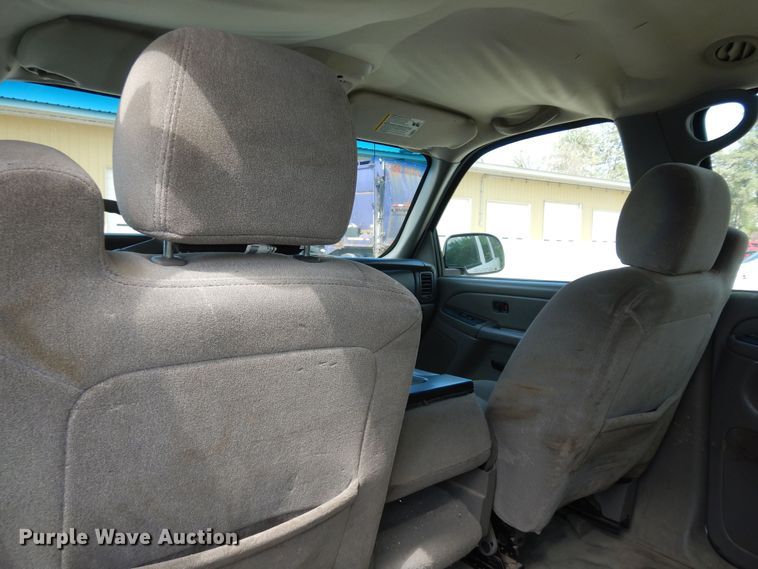 image for item DK1777 2006 Chevrolet Suburban 1500  SUV