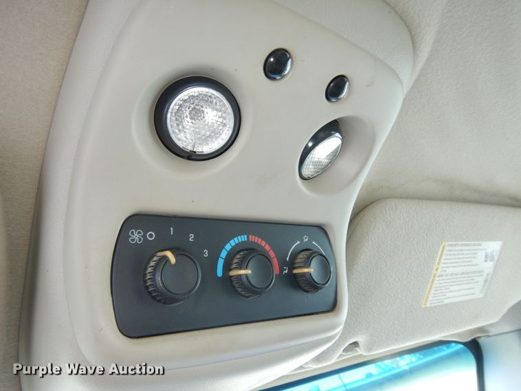 image for item DK1777 2006 Chevrolet Suburban 1500  SUV