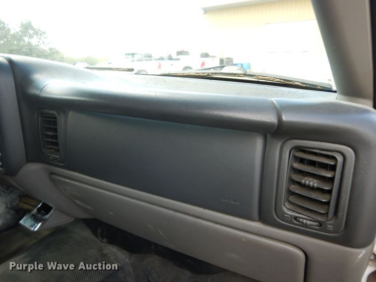 image for item DK1777 2006 Chevrolet Suburban 1500  SUV