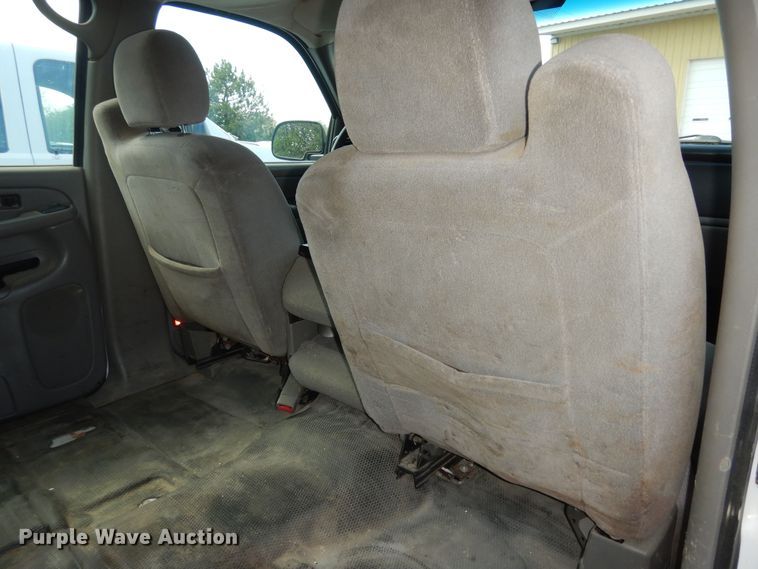 image for item DK1777 2006 Chevrolet Suburban 1500  SUV