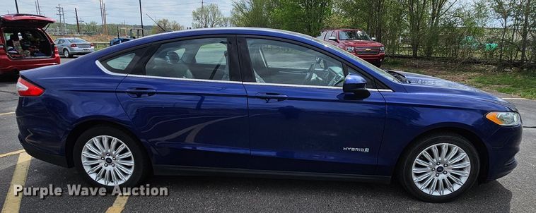 image for item DK1783 2016 Ford Fusion Hybrid