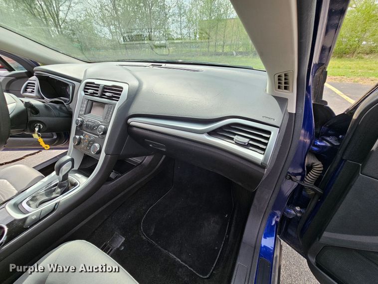 image for item DK1783 2016 Ford Fusion Hybrid