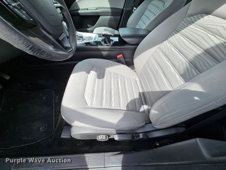 image for item DK1783 2016 Ford Fusion Hybrid