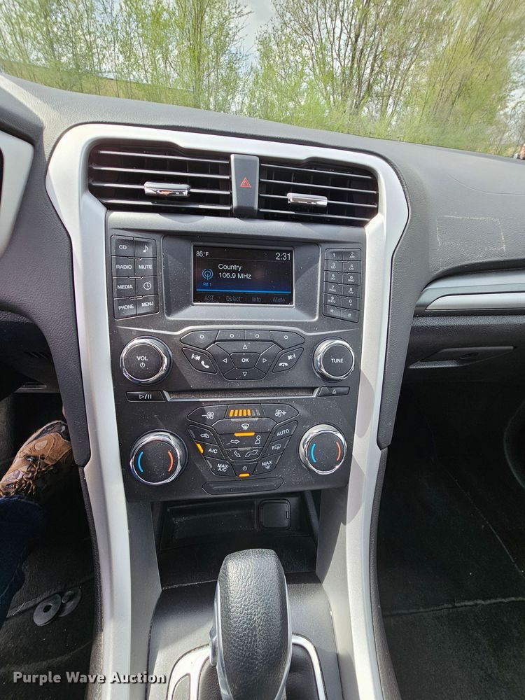 image for item DK1783 2016 Ford Fusion Hybrid