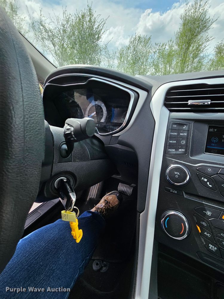 image for item DK1783 2016 Ford Fusion Hybrid