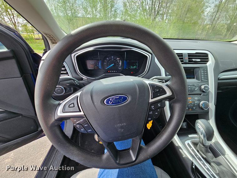 image for item DK1783 2016 Ford Fusion Hybrid