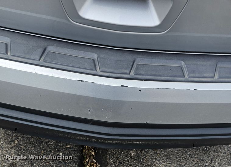 image for item DK1786 2014 Chevrolet Traverse LS  SUV