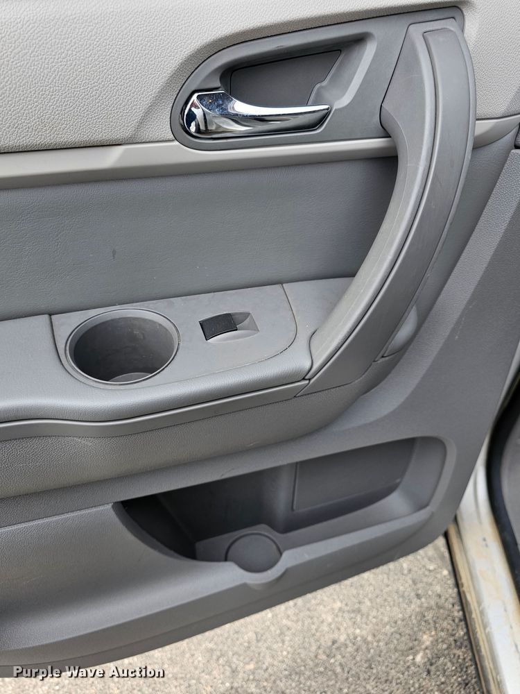 image for item DK1786 2014 Chevrolet Traverse LS  SUV