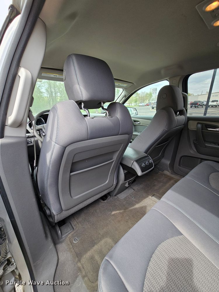 image for item DK1786 2014 Chevrolet Traverse LS  SUV