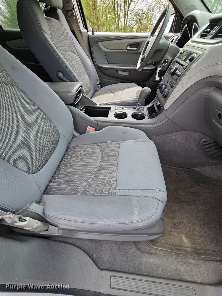 image for item DK1786 2014 Chevrolet Traverse LS  SUV