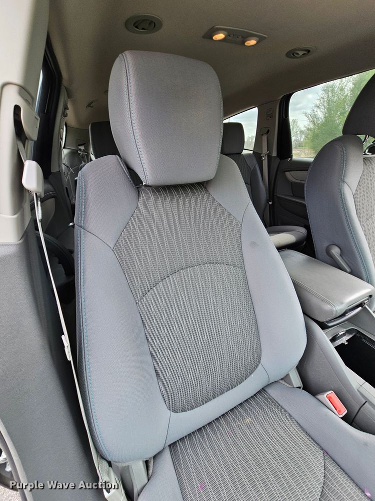 image for item DK1786 2014 Chevrolet Traverse LS  SUV