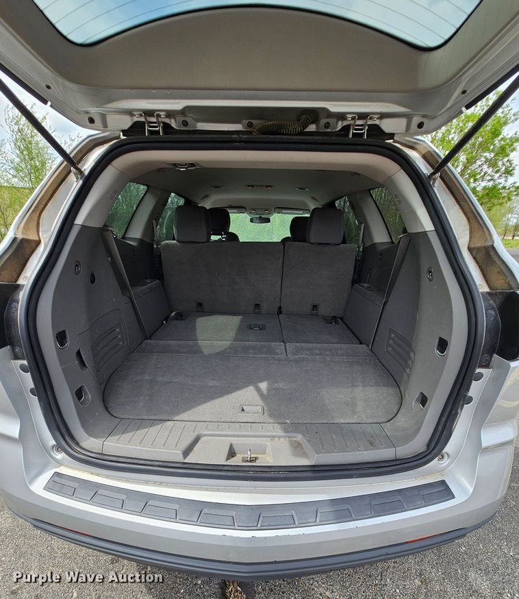 image for item DK1786 2014 Chevrolet Traverse LS  SUV