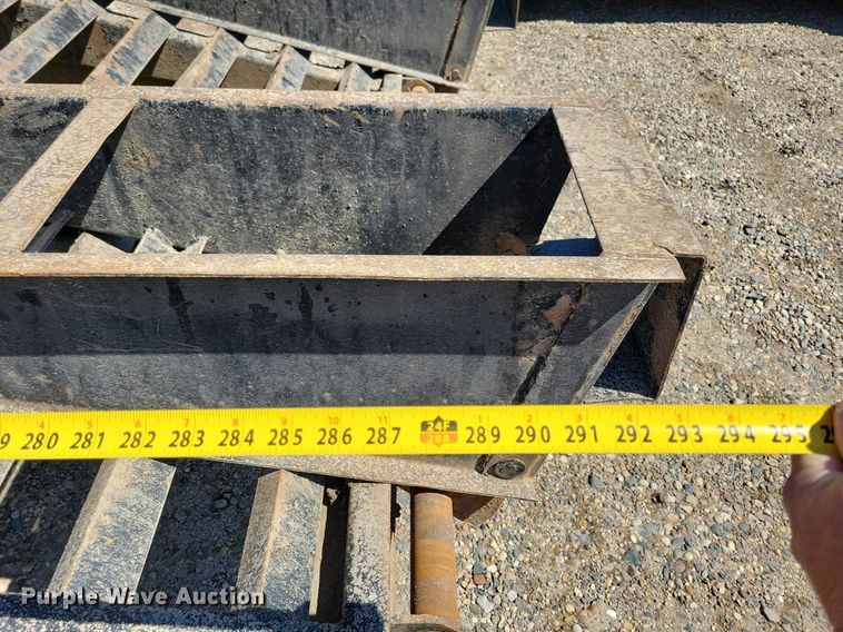 image for item DK5213 2007 Trail Eze TE30R24  equipment trailer