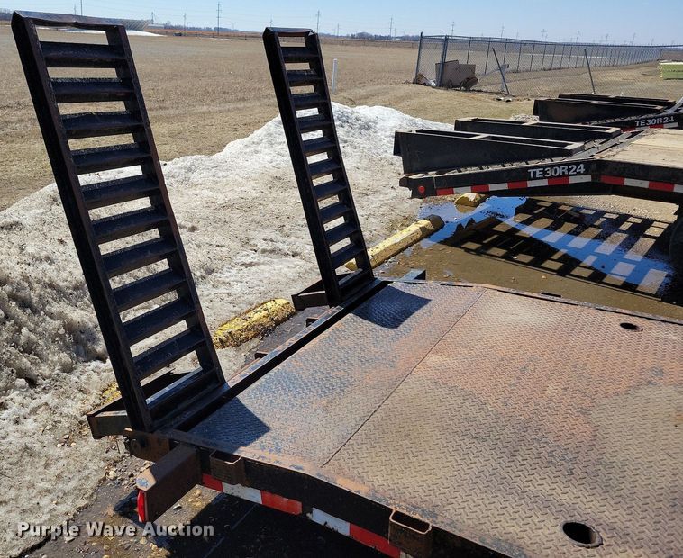 image for item DK5214 2004 Maclander 20TFHSB  equipment trailer