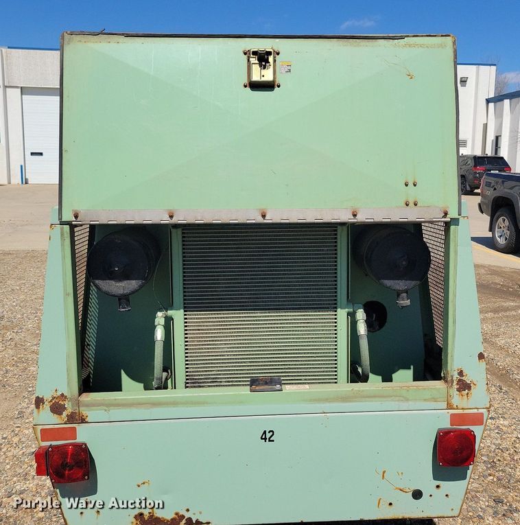 image for item DK5215 Sullair 185  air compressor