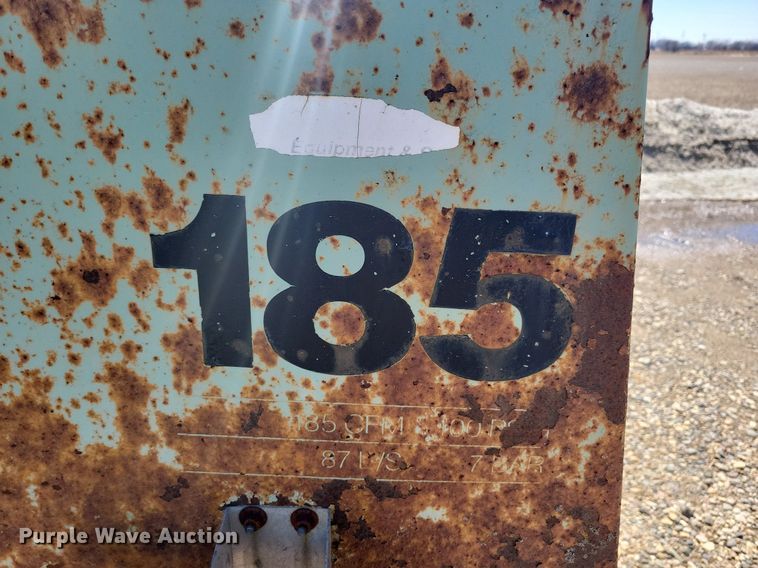 image for item DK5215 Sullair 185  air compressor