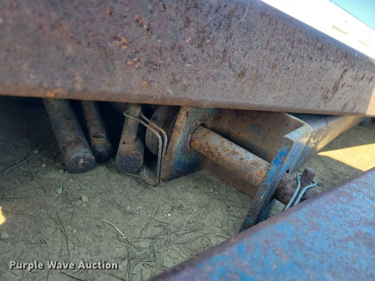 image for item DK5218 GME 3L  trench box