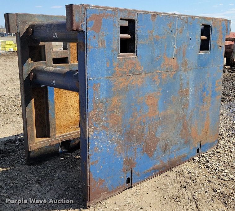 image for item DK5221 GME  trench box