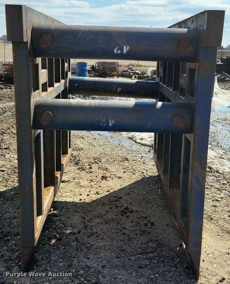 image for item DK5221 GME  trench box