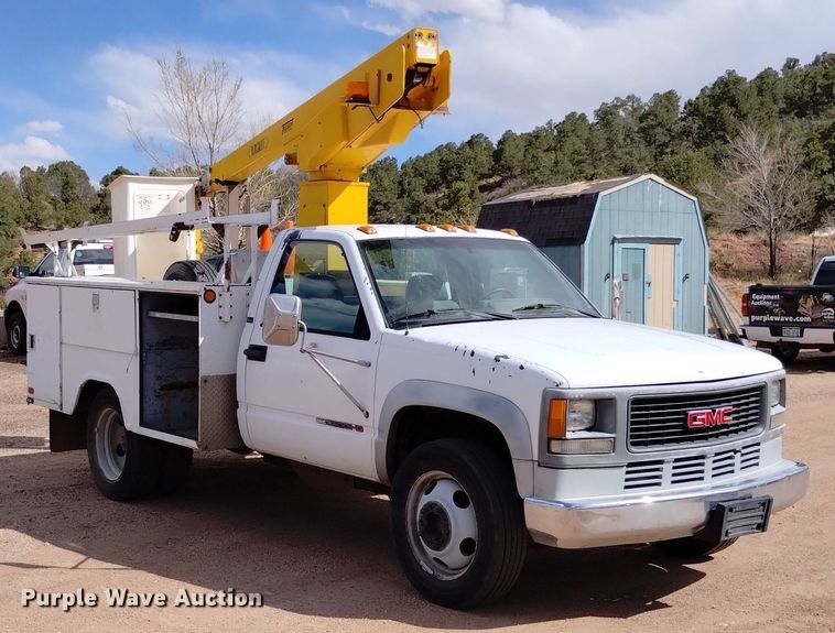 image for item DN6396 1994 GMC C3500  bucket truck