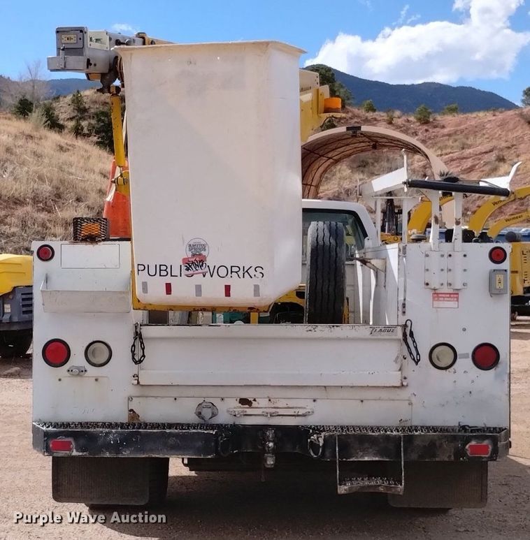 image for item DN6396 1994 GMC C3500  bucket truck