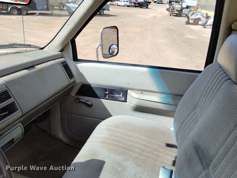 image for item DN6396 1994 GMC C3500  bucket truck