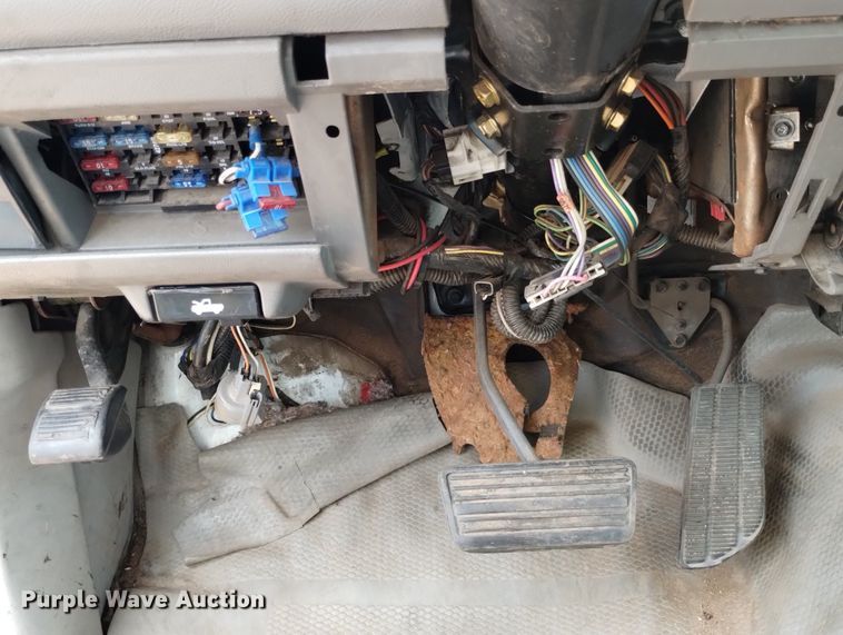 image for item DN6396 1994 GMC C3500  bucket truck