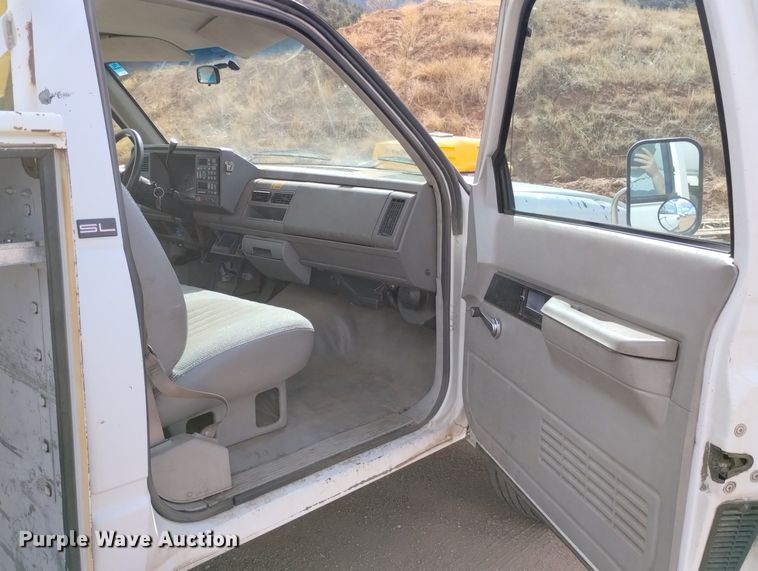 image for item DN6396 1994 GMC C3500  bucket truck