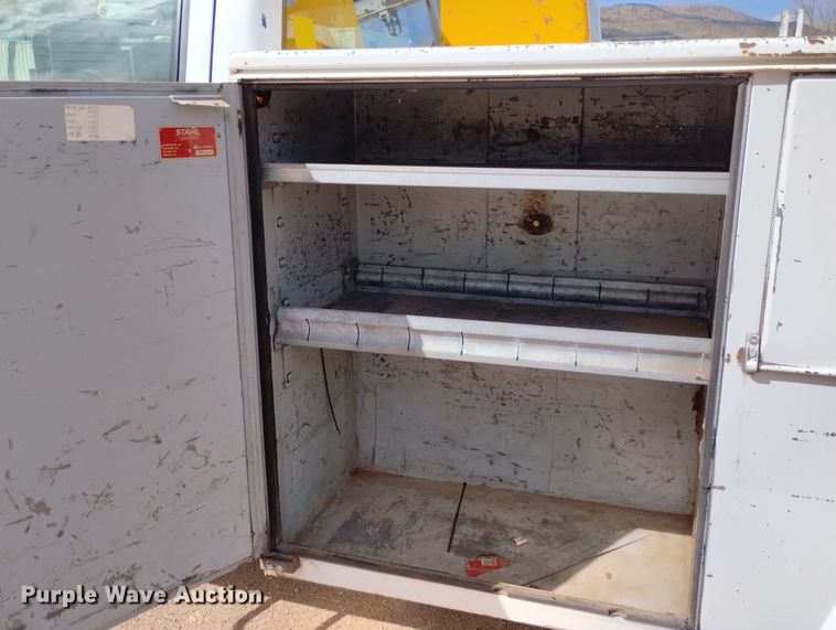 image for item DN6396 1994 GMC C3500  bucket truck