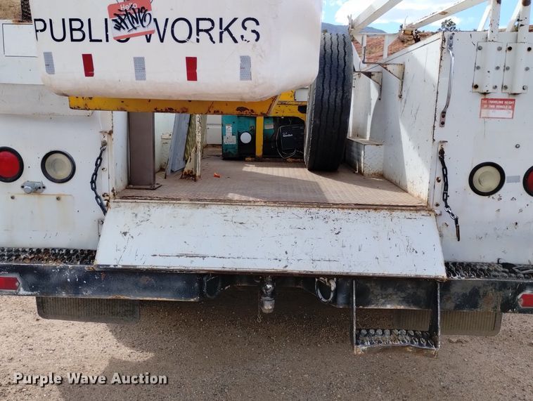 image for item DN6396 1994 GMC C3500  bucket truck