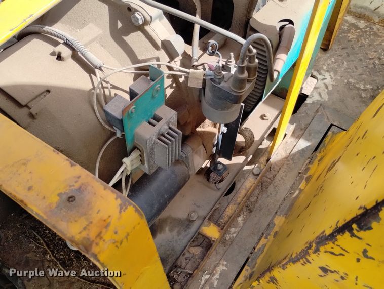 image for item DN6396 1994 GMC C3500  bucket truck